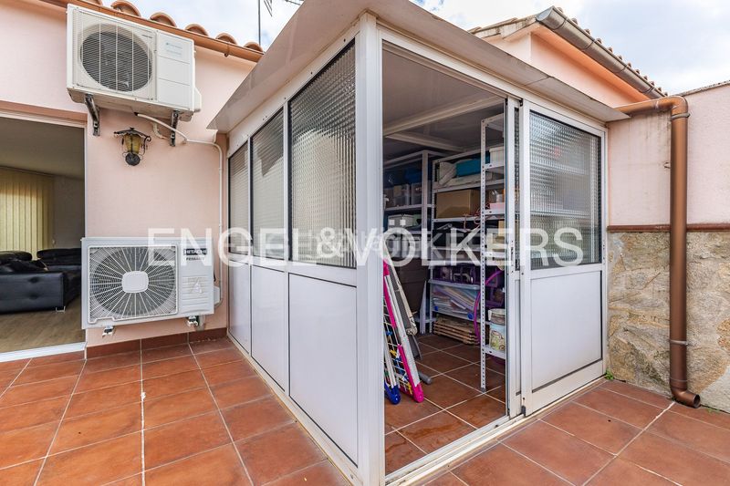 Foto f5f9df34-0800-4835-b415-65d38aaec996. Casa amb calefacció aparcament a Eixample - Can Bogunyà Castellar del Vallès