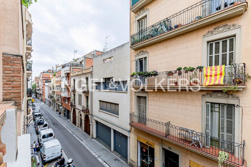 Foto b98d7882-5ef5-4ad3-8a23-f0437fd8046c. Pis amb calefacció a Putget - Farró Barcelona