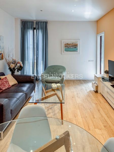Foto bb5e5e26-8c62-4ec0-8191-e5dee62c27c1. Alquiler apartamento bonito piso temporal entre gracia y sant pau en Barcelona
