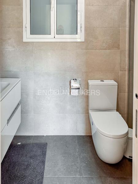 Foto 24fcbbc3-3aad-44b8-9484-cd3d181f26b8. Rent apartment with heating in Baix Guinardó Barcelona