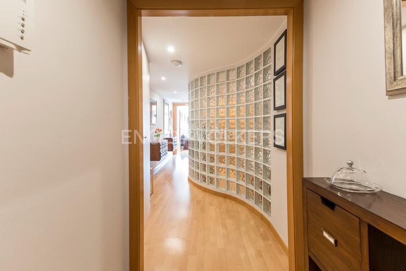 Foto d710fbac-19a2-464f-952f-a9596543f3b3. Location appartement avec chauffage dans Hostafrancs Barcelona