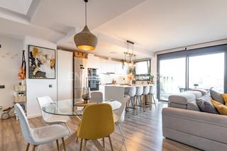 Rent Penthouse in Port. Espectacular ático en badalona