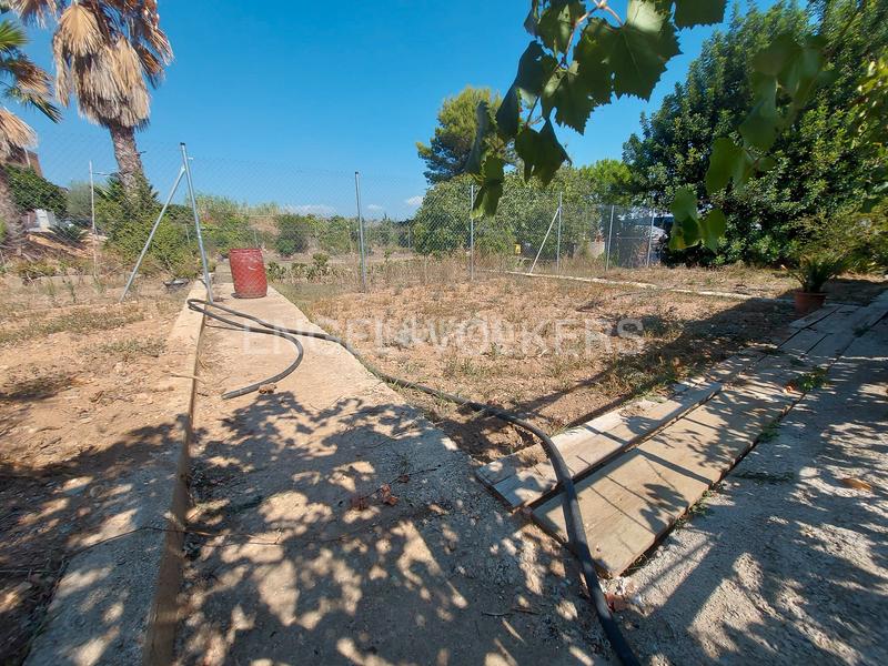 Foto 14162bb5-e16a-477a-b148-704f63e9bd57. Terrain résidentiel dans Els Canons - Les Orioles - Can Paulet Sant Boi de Llobregat