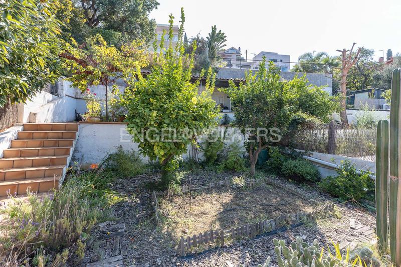 Foto 1f44170b-a5f3-4b2d-a892-bfa15640d3eb. Haus mit heizung parking in La Miranda Esplugues de Llobregat