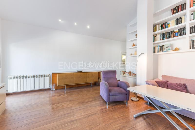 Foto 375cef83-f0a8-4933-a44f-2897e8c825c9. Haus mit heizung parking in La Miranda Esplugues de Llobregat