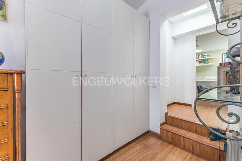 Foto 406934a1-4742-478b-904c-8ee3ed8f42b9. Haus mit heizung parking in La Miranda Esplugues de Llobregat