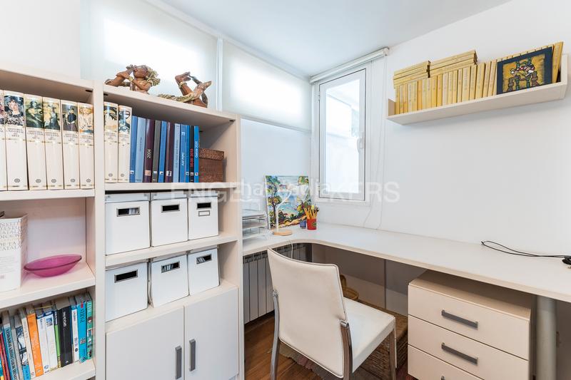 Foto 74ac0800-945e-4fba-a250-17a92f1ca3da. Haus mit heizung parking in La Miranda Esplugues de Llobregat