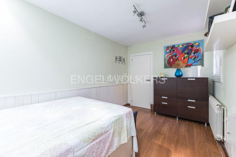 Foto a1efab8f-29bc-4bab-b944-d362d72ba517. Haus mit heizung parking in La Miranda Esplugues de Llobregat