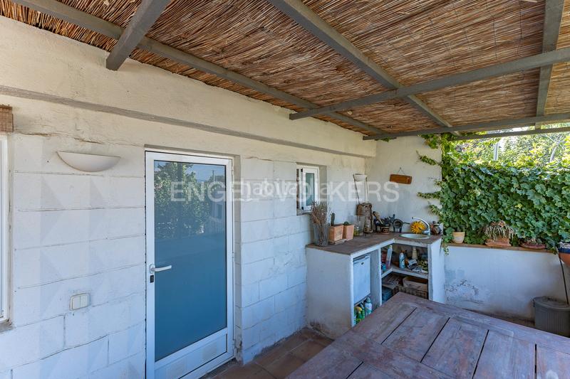 Foto a50a1e7f-1612-45fd-b753-d9397217d51c. Haus mit heizung parking in La Miranda Esplugues de Llobregat