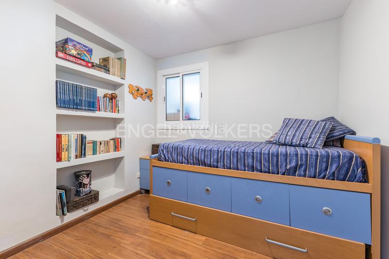 Foto cedfdaea-4337-4a6e-8dba-8cd9ee7bcced. Haus mit heizung parking in La Miranda Esplugues de Llobregat