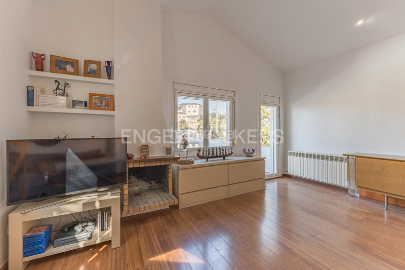 Foto de6d38e3-1b65-4f2c-b2eb-80ec73f66f47. Haus mit heizung parking in La Miranda Esplugues de Llobregat