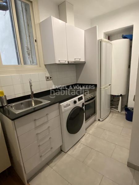 Foto 6649a91b-c2b4-46c6-bf74-27724e7176cb. Alquiler apartamento ideal apartamento para compartir 3 habitaciones dobles en la rambla en Barcelona