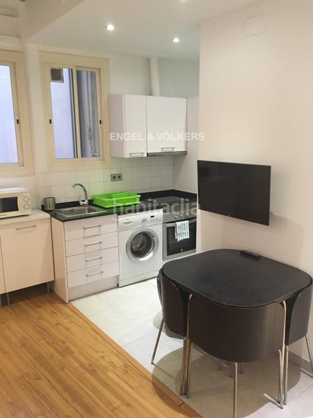 Foto 72970415-fd18-4f8c-ba1f-f31793cd8153. Rent apartment with heating in Raval Barcelona