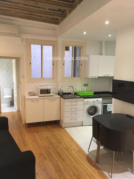 Foto b562d8cf-69bd-4228-a56e-40cec15acd20. Rent apartment with heating in Raval Barcelona