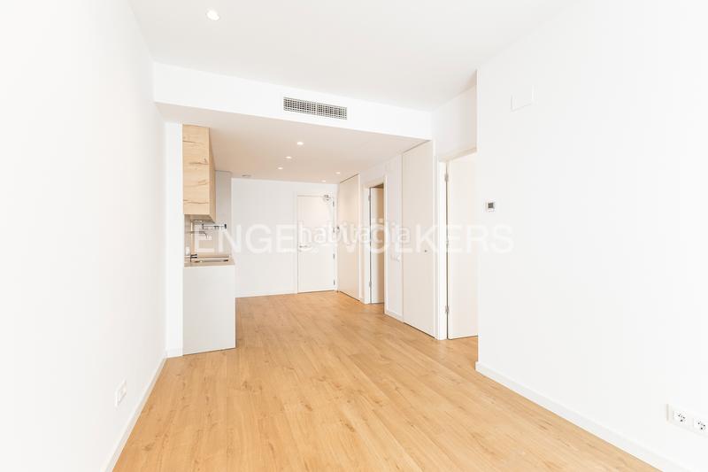 Foto 3400482a-7d60-46ce-839a-9d10a209e0a0. Piccolo appartamento con riscaldamento in Putget - Farró Barcelona