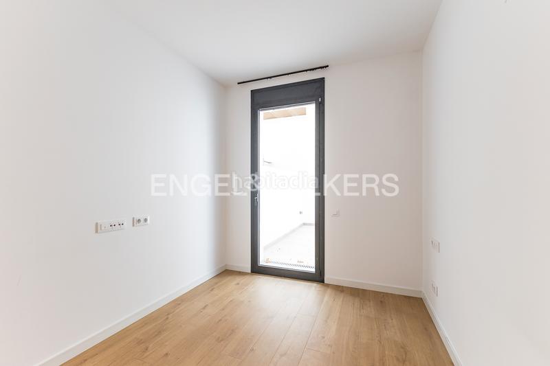 Foto 6f8c0edd-8643-4ef0-8f28-58b1e5450e91. Piccolo appartamento con riscaldamento in Putget - Farró Barcelona