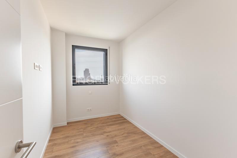 Foto 0574dfa3-df31-48d1-8eb4-3be3edd7a5b5. Lloguer apartament amb calefacció aparcament piscina a Mataró