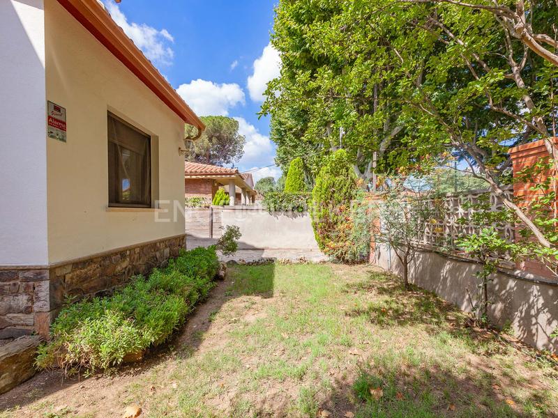 Foto 3d78999b-a6f7-4685-8570-1cf2f0d282b5. Haus mit heizung parking pool in Mira-sol Sant Cugat del Vallès