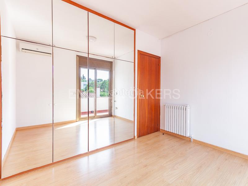 Foto 434de99e-97b9-41b5-8a69-852950c74fe5. Haus mit heizung parking pool in Mira-sol Sant Cugat del Vallès