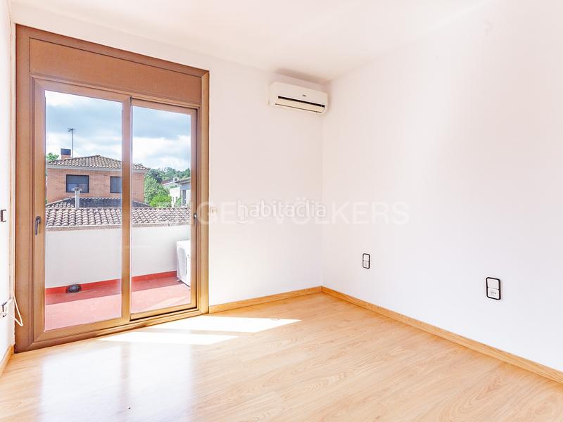 Foto 61aef25e-af0a-40c6-b57b-07fa43047201. Haus mit heizung parking pool in Mira-sol Sant Cugat del Vallès