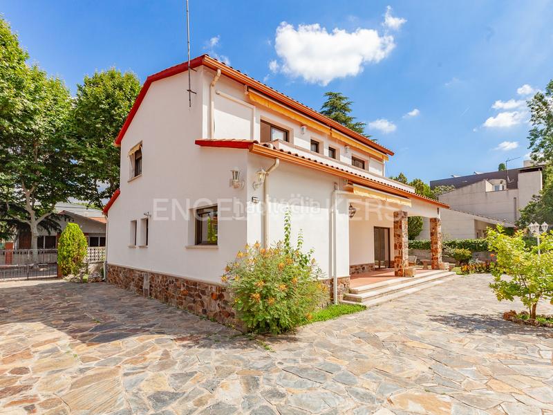 Foto 85166f79-6386-4bb2-96bb-8819507d8648. Haus mit heizung parking pool in Mira-sol Sant Cugat del Vallès