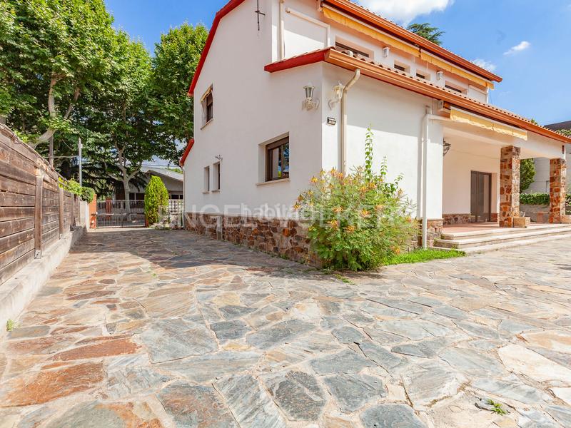 Foto 8b6472b0-ca8d-4448-ac3c-f9f386540402. Haus mit heizung parking pool in Mira-sol Sant Cugat del Vallès