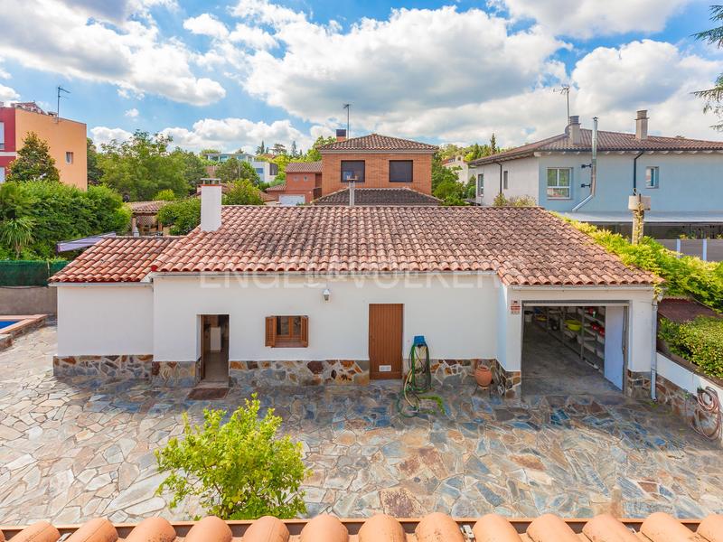 Foto 8ff09f15-6dce-4da2-a21d-71f0c4388dab. Haus mit heizung parking pool in Mira-sol Sant Cugat del Vallès