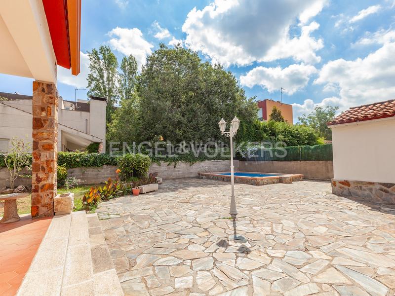 Foto 9fd89e5d-6678-4641-b7f9-3eab9767bcc4. Haus mit heizung parking pool in Mira-sol Sant Cugat del Vallès