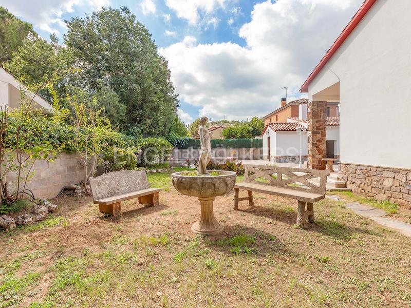 Foto ae8687ca-f027-4b9f-b1d9-97e13cdf3fb6. Haus mit heizung parking pool in Mira-sol Sant Cugat del Vallès