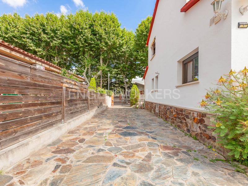 Foto de0ede66-d11c-420f-9fc5-53dde2c7d7fb. Haus mit heizung parking pool in Mira-sol Sant Cugat del Vallès