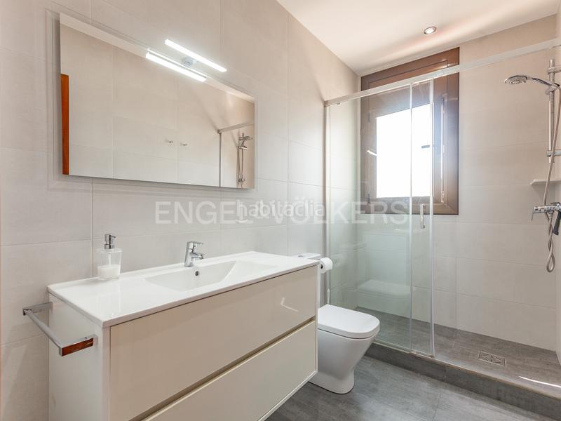 Foto e7aa48d6-0aa1-44e0-a327-8d7537e41275. Haus mit heizung parking pool in Mira-sol Sant Cugat del Vallès