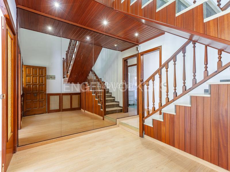 Foto f2596309-1d5a-4f10-bf73-ed80786258c4. Haus mit heizung parking pool in Mira-sol Sant Cugat del Vallès