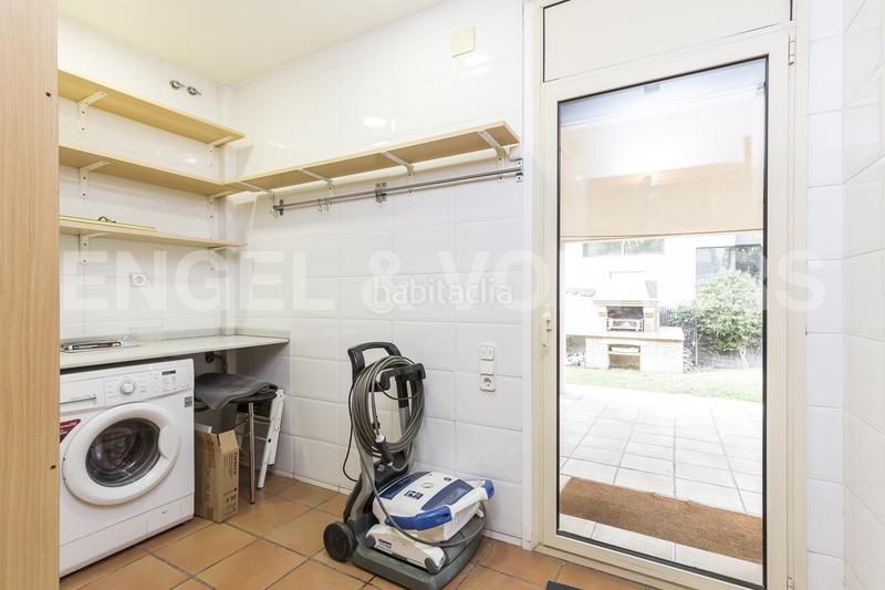 Foto dd2d3225-cd97-4767-a143-0b668182c003. Affitto casa con riscaldamento parcheggio piscina in Esplugues de Llobregat