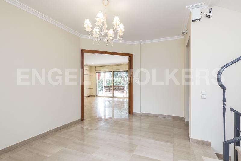 Foto 7d1f316e-cc1f-455a-8cb5-88f9ae30e19f. Alquiler casa espectacular casa con gran jardín y pisicina en Esplugues de Llobregat