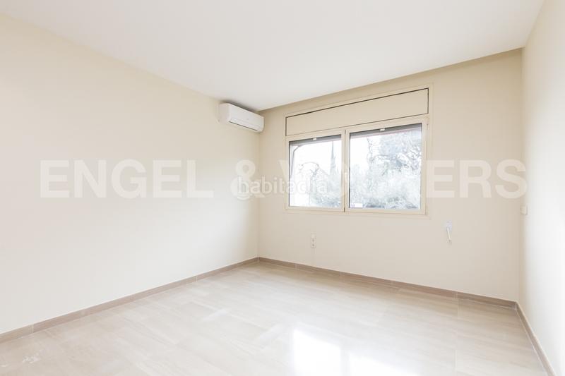 Foto 589b0c6f-94fd-4171-ad52-c05a27e919c7. Miete haus mit heizung parking pool in Ciutat Diagonal Esplugues de Llobregat