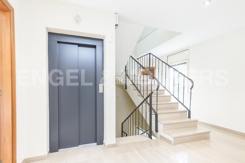 Foto fc31d076-7dc5-4323-9523-4138850d3c4d. Miete haus mit heizung parking pool in Ciutat Diagonal Esplugues de Llobregat