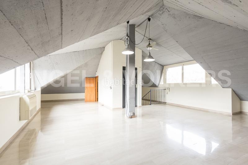 Foto 4848ba86-9bc9-464e-9225-7c4421cbfece. Rent house with heating parking pool in Ciutat Diagonal Esplugues de Llobregat