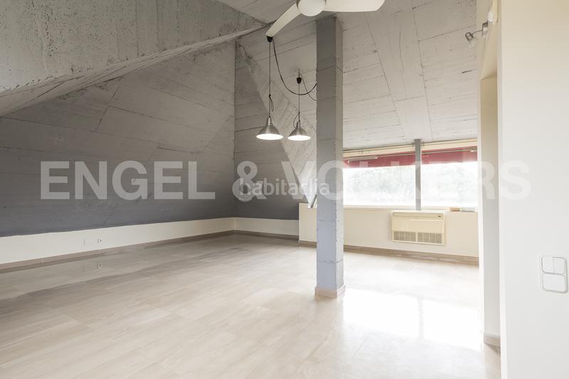 Foto 812a32e1-4798-492e-902b-31add617a3b2. Rent house with heating parking pool in Ciutat Diagonal Esplugues de Llobregat