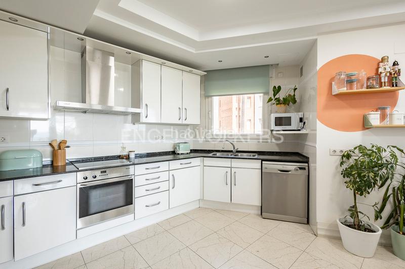 Foto 7b49014c-f9dc-466b-8d3e-7cdf3372e3e2. Alquiler piso exclusiva vivienda familiar con acceso directo a la playa y vistas al mar en Tarragona