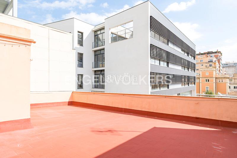 Foto 2831dec0-2df3-4e26-a86f-cebe68fadf6d. Casa amb calefacció a Barri de les Corts Barcelona