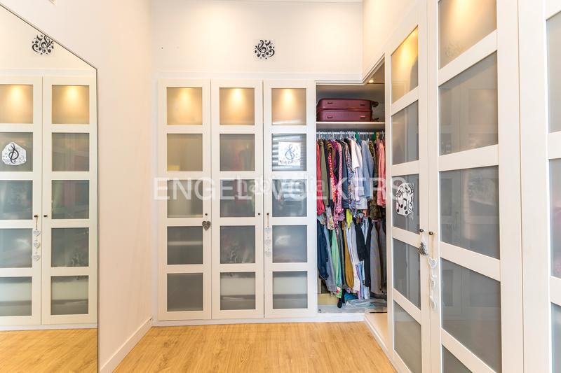 Foto 2d3f2875-80ed-4d0c-8792-f3498bb378bc. Casa amb calefacció a Barri de les Corts Barcelona