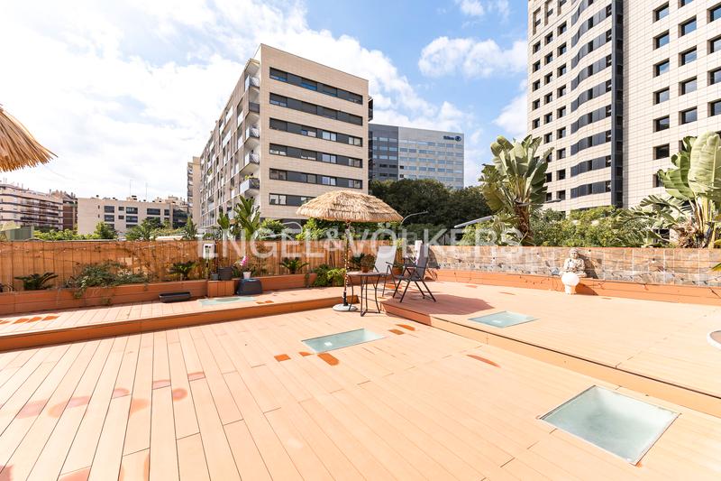 Foto 75ecf4b4-c178-4e9b-ba6f-4f2c3f5c3a2b. Casa amb calefacció a Barri de les Corts Barcelona