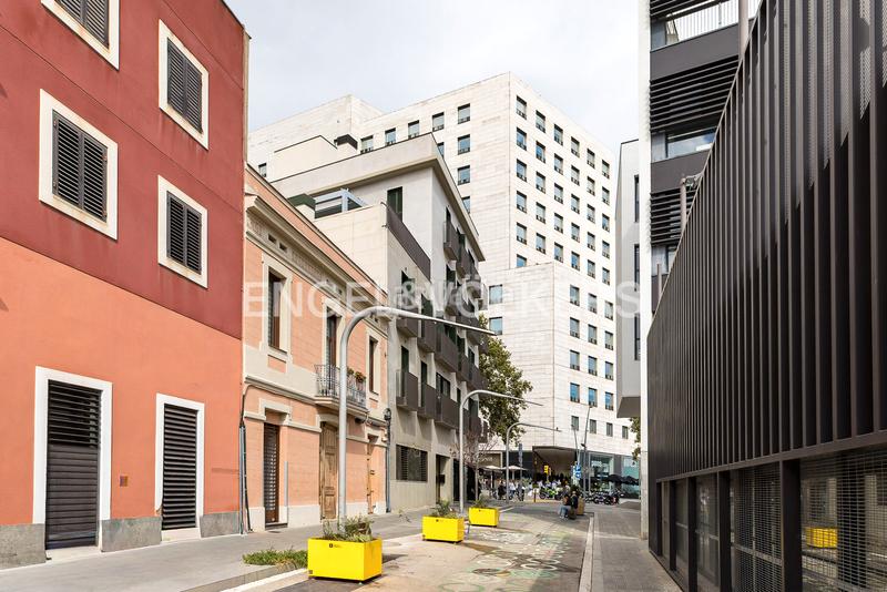 Foto 84f30e02-1330-4dce-90cf-cb770ca3c9d5. Casa amb calefacció a Barri de les Corts Barcelona