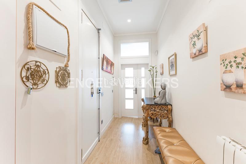 Foto 94e24061-aa67-429d-a6c1-b3415b6b128a. Casa amb calefacció a Barri de les Corts Barcelona