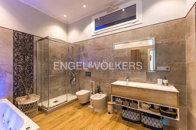 Foto a1b30fda-face-4157-8b5e-fa20d33fdab1. Casa amb calefacció a Barri de les Corts Barcelona