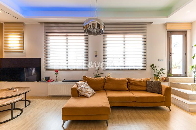 Foto a479487d-72a3-4562-ac09-8b34426fa4b1. Casa amb calefacció a Barri de les Corts Barcelona