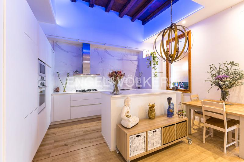 Foto d99d9533-b168-4504-abee-7f56001da0a0. Casa amb calefacció a Barri de les Corts Barcelona