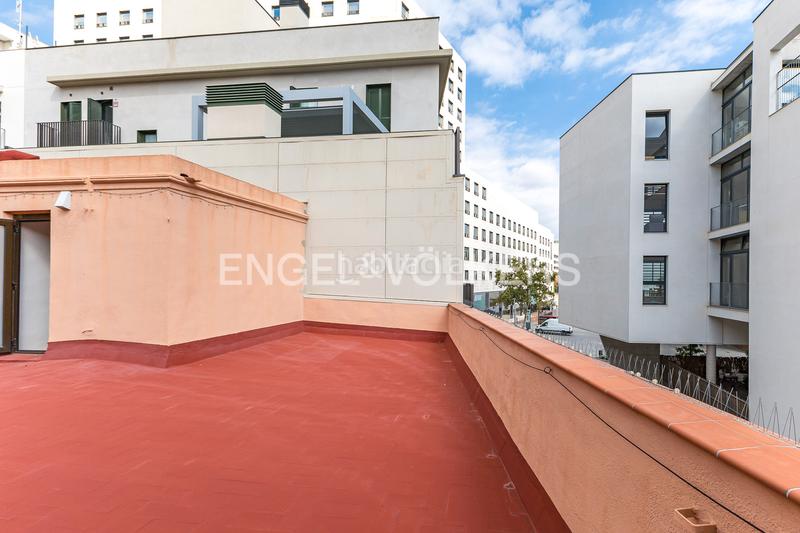 Foto e79c81e1-e995-4765-ba7d-966a93e67da8. Casa amb calefacció a Barri de les Corts Barcelona