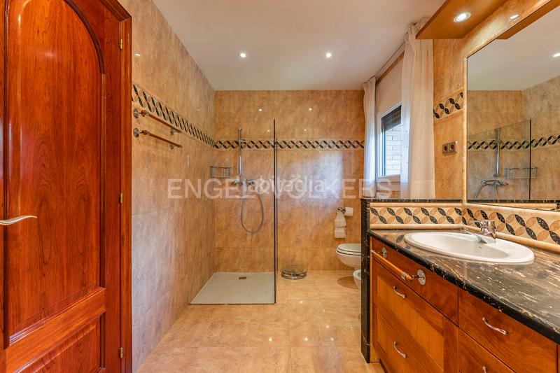 Foto 6abb8fa0-cc1e-4ae8-882d-0d72bbe8152d. Affitto casa con riscaldamento parcheggio piscina in Sant Cugat del Vallès