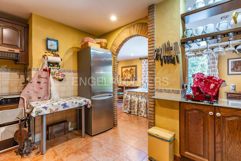 Foto 7aaaa331-8153-4589-adf1-5fa3ccb01478. Affitto casa con riscaldamento parcheggio piscina in Sant Cugat del Vallès